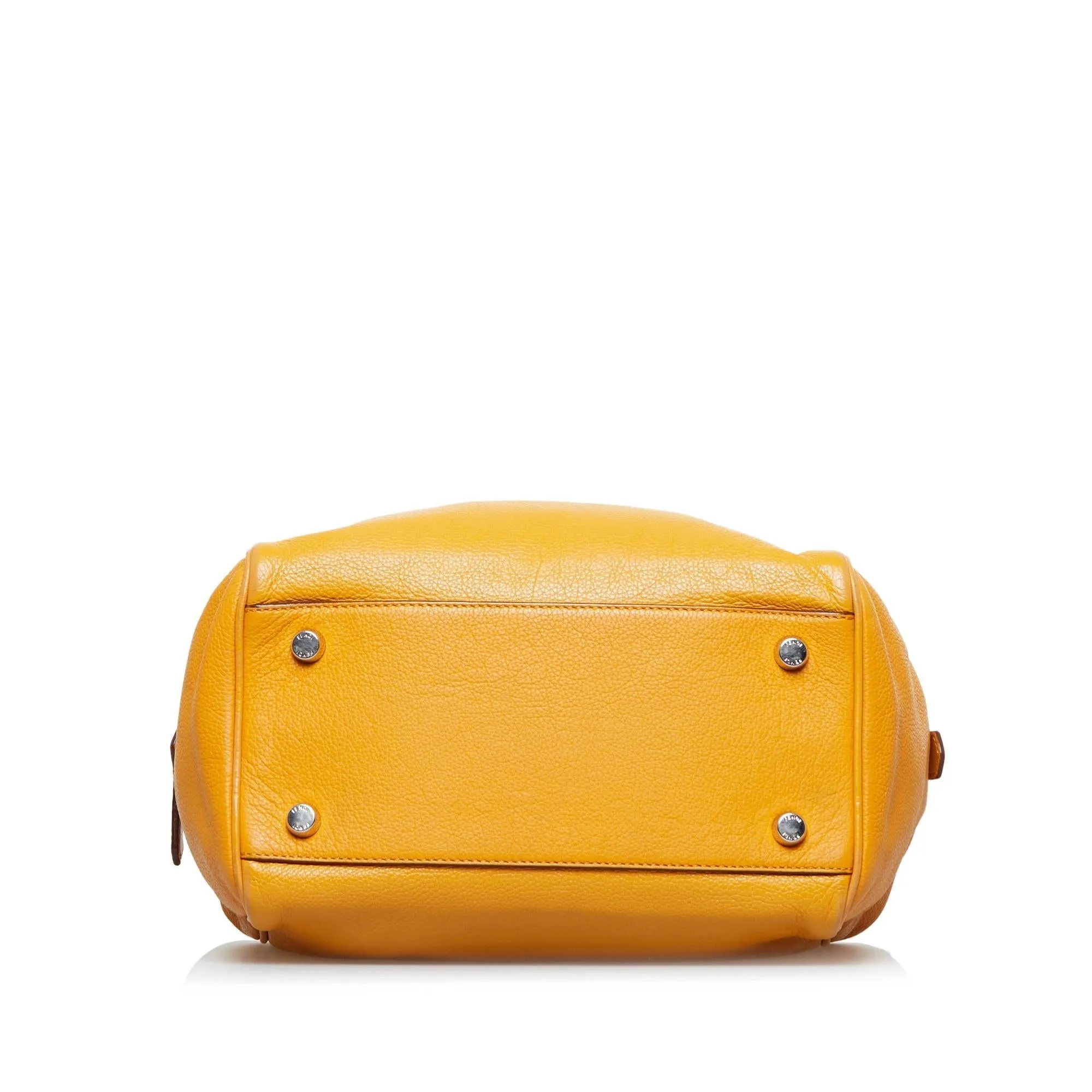 Fendi Leather Shoulder Bag (SHG-BjVo0V)